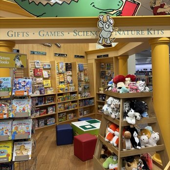 Barnes & Noble - Kids Section - Bookstores Near Me - Aurora, Colorado