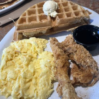 Huckleberry’s Breakfast And Lunch - Gold Medal Chicken & Waffles - Breakfast & Brunch Near Me - Concord, California