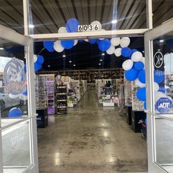 Mid-K Beauty Supply - Front door