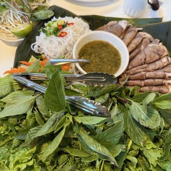 Pho Ngoc Yen II - B11. Vermicelli with BBQ Pork Platter Served with Rice Paper (2 People) - Vietnamese Near Me - Etobicoke, Ontario Pho Ngoc Yen II - B11. Vermicelli with BBQ Pork Platter Served with Rice Paper (2 People) - Vietnamese Near Me - Etobicoke, Ontario