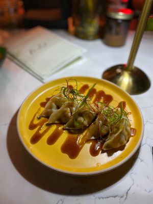 Mèo Restaurant & Bar by null