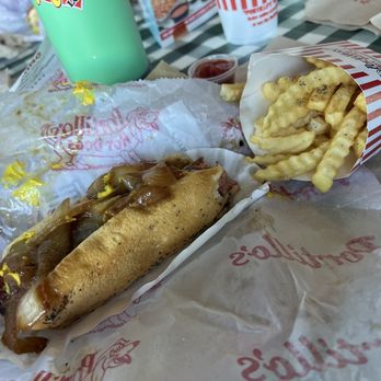 Portillo's Moreno Valley - Burgers Near Me - Moreno Valley, California Portillo's Moreno Valley - Burgers Near Me - Moreno Valley, California