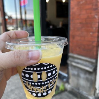 Moodz - Mango smoothie - Vegan Near Me - Pittsburgh, Pennsylvania