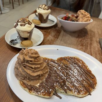 Nutella Cafe - Desserts Near Me - Chicago, Illinois