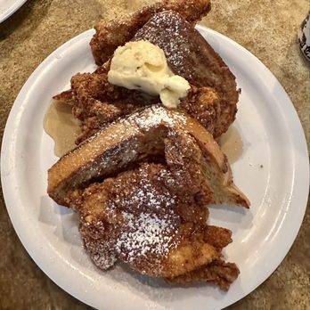 The Junction Kitchen - Chicken and French Toast - Breakfast & Brunch Near Me - North Charleston, South Carolina The Junction Kitchen - Chicken and French Toast - Breakfast & Brunch Near Me - North Charleston, South Carolina
