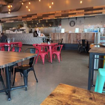 Burger Press - Pretty empty at 12:30 on a Monday - Burgers Near Me - Edina, Minnesota