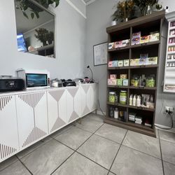 Aqua Nails Spa