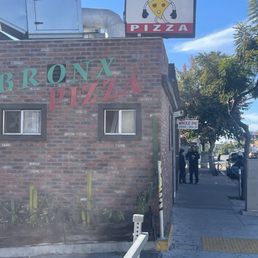 Bronx pizza store