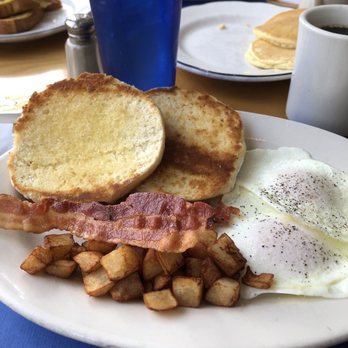 Norma's Restaurant - Cape Neddick with biscuits! - Breakfast & Brunch Near Me - York, Maine Norma's Restaurant - Cape Neddick with biscuits! - Breakfast & Brunch Near Me - York, Maine