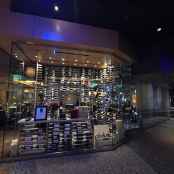 Eddie V's Prime Seafood - Seafood Near Me - Charlotte, North Carolina