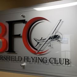 Cool place. If your thing is to try out the flight simulator, it is here! Nice staff too.