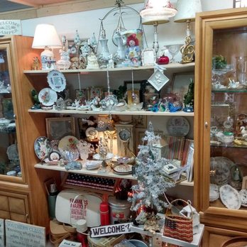 The Running Rooster - Antiques Near Me - Eddyville, Kentucky The Running Rooster - Antiques Near Me - Eddyville, Kentucky