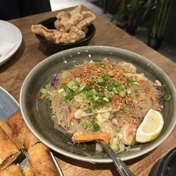 Avenida Restaurant - Filipino Near Me - San Mateo, California
