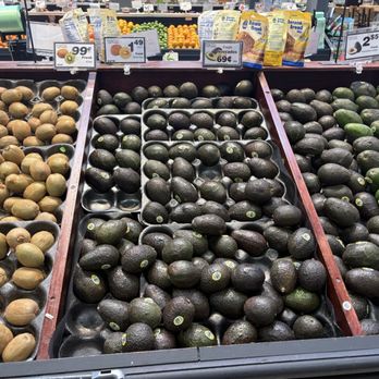 Living Fresh Market - Kiwis & Avacado - Grocery Near Me - Forest Park, Illinois Living Fresh Market - Kiwis & Avacado - Grocery Near Me - Forest Park, Illinois