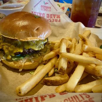 Chili's - Smash Burger with Fries and Iced Tea - American Near Me - Boardman, Ohio