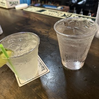 Hog's Breath Saloon - Tequila soda - Bars Near Me - Key West, Florida