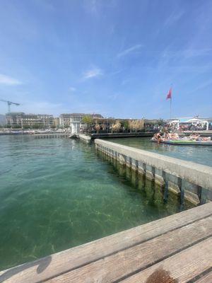 Bains des Pâquis by null