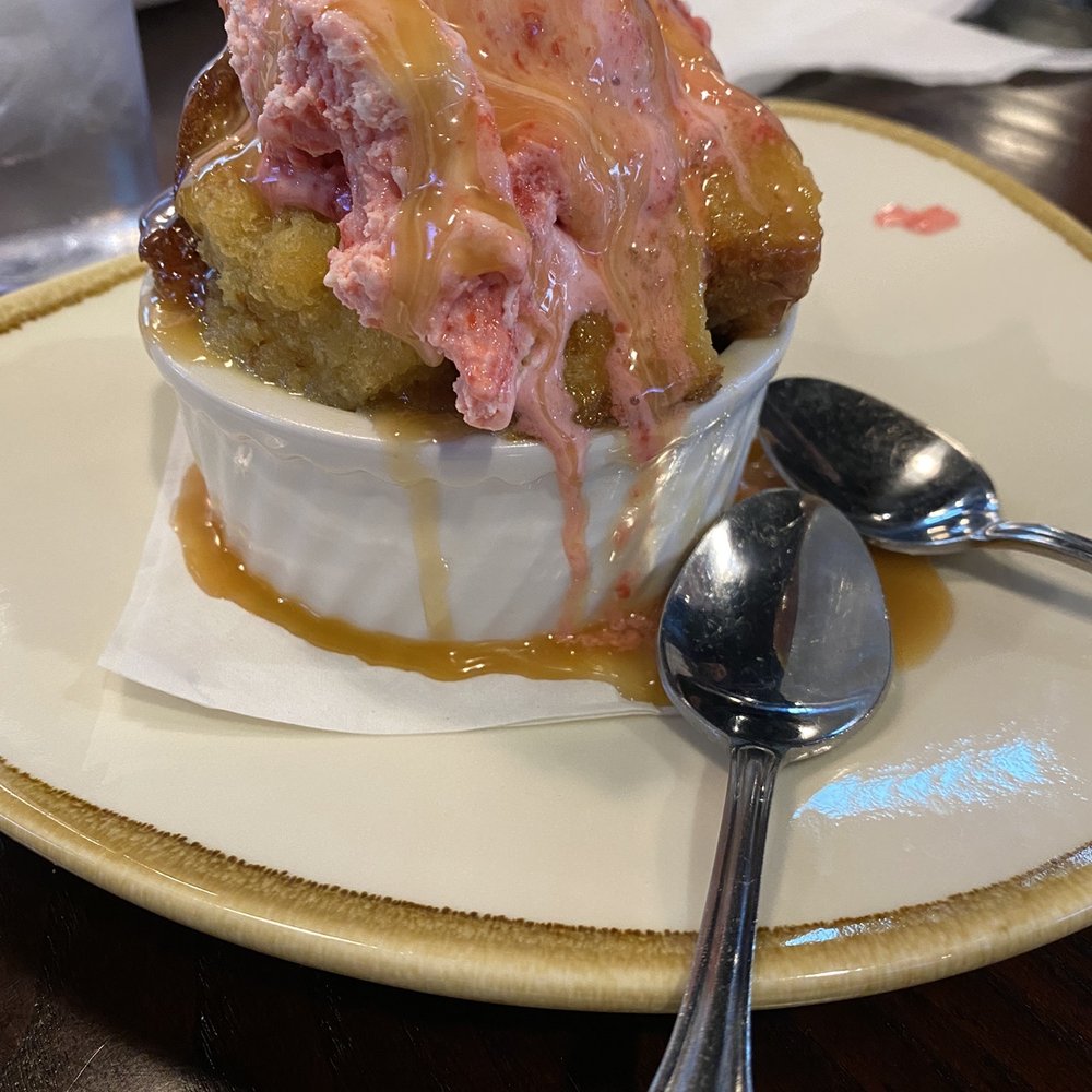 Bread pudding with strawberry cheesecake ice cream Bread pudding with strawberry cheesecake ice cream