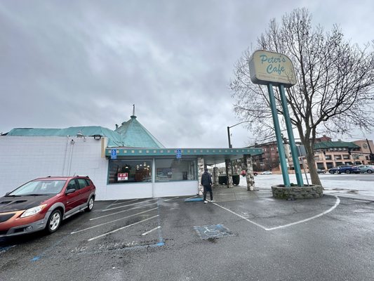 Peter's Cafe by null