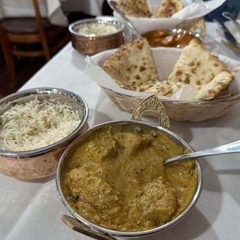 Everest Curry - Coconut Chicken Coconut Curry, goat cheese naan, rice - Indian Near Me - Sacramento, California Everest Curry - Coconut Chicken Coconut Curry, goat cheese naan, rice - Indian Near Me - Sacramento, California