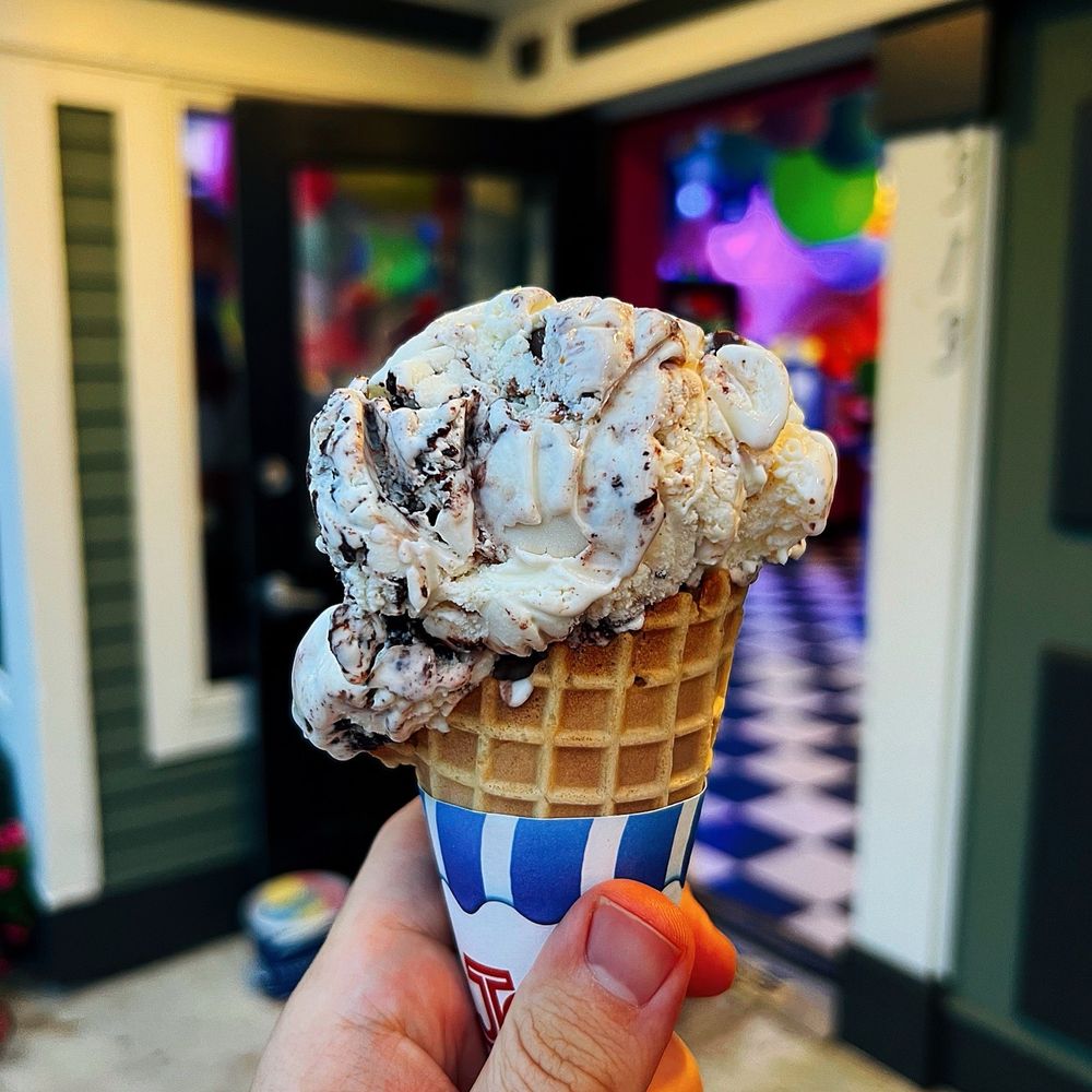 Fine Fellows Creamery - Moose Tracks - Ice Cream & Frozen Yogurt Near Me - Cape May, New Jersey Fine Fellows Creamery - Moose Tracks - Ice Cream & Frozen Yogurt Near Me - Cape May, New Jersey