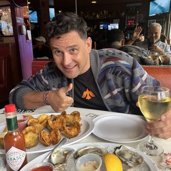 Chicken Coop - Oysters, fried clams IN the shells & cold drinks to clink! - American Near Me - Newport Beach, California Chicken Coop - Oysters, fried clams IN the shells & cold drinks to clink! - American Near Me - Newport Beach, California
