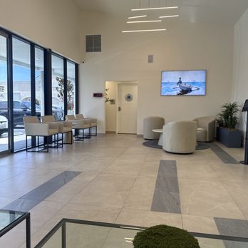 Mederi Urgent Care - Waiting area - Urgent Care Near Me - Glendale, California Mederi Urgent Care - Waiting area - Urgent Care Near Me - Glendale, California