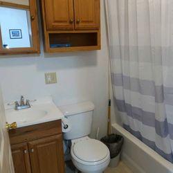 Hawthorne Suites - Largest studio, fully stocked bathroom.