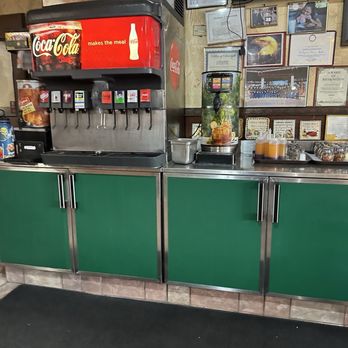 D'caesaro Pizza & Italian Restaurant - Fountain drinks - Italian Near Me - Riverside, California D'caesaro Pizza & Italian Restaurant - Fountain drinks - Italian Near Me - Riverside, California
