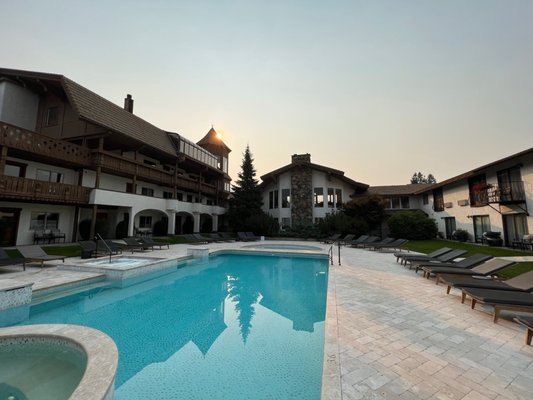 Enzian Inn by null