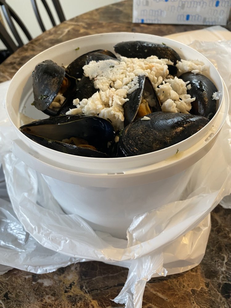 FLYING FISH SEAFOOD Updated March 2024 29 Photos & 13 Reviews