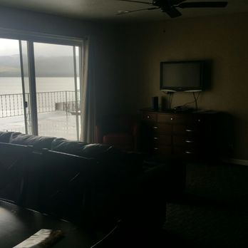 Beachcomber Inn - Living room - Hotels Near Me - South Lake Tahoe, California Beachcomber Inn - Living room - Hotels Near Me - South Lake Tahoe, California