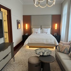 Four Seasons Hotel