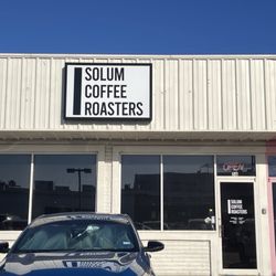 Solum Coffee Roasters - Outside