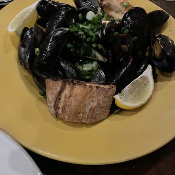 Que Sera - Mussels - Cajun/Creole Near Me - Black Mountain, North Carolina