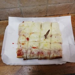 Ristoro Monterosso - Pizza Margherita. Buona ma forse 3,80 euro è un po' tanto!