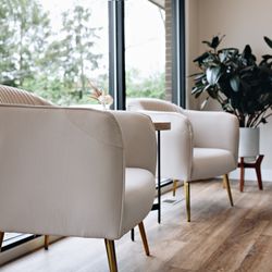 Blow Out Lounge - Lobby