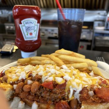 Penny's Diner - Chile Hamburger (note beans in the chili) - Diners Near Me - Alpine, Texas Penny's Diner - Chile Hamburger (note beans in the chili) - Diners Near Me - Alpine, Texas