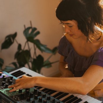 Louder - Music Production Lessons in Los Angeles - Musical Instruments & Teachers Near Me Louder - Music Production Lessons in Los Angeles - Musical Instruments & Teachers Near Me