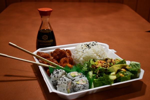 Sushi Bamboo by null