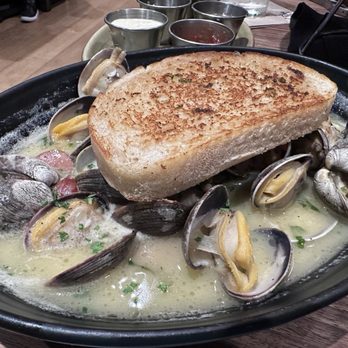King's Fish House - Pine Ave - Manila clams - Seafood Near Me - Long Beach, California King's Fish House - Pine Ave - Manila clams - Seafood Near Me - Long Beach, California