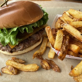 Mountain Fresh Grocery - Burger and Hand-Cut Fries - Grocery Near Me - Highlands, North Carolina Mountain Fresh Grocery - Burger and Hand-Cut Fries - Grocery Near Me - Highlands, North Carolina