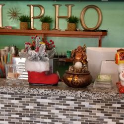 I Pho - 2022 Dec. Beautiful decorated countwr where you order.