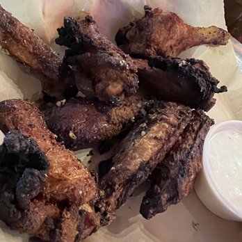 Hooters - Burnt lemon pepper - Sports Bars Near Me - Orlando, Florida