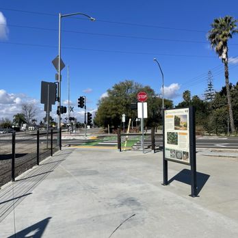 Whittier Greenway Trail - Start - Parks Near Me - Whittier, California
