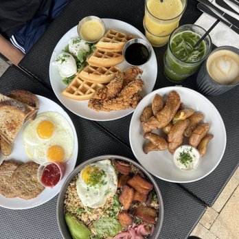 Eggspresso - Breakfast & Brunch Near Me - Fullerton, California