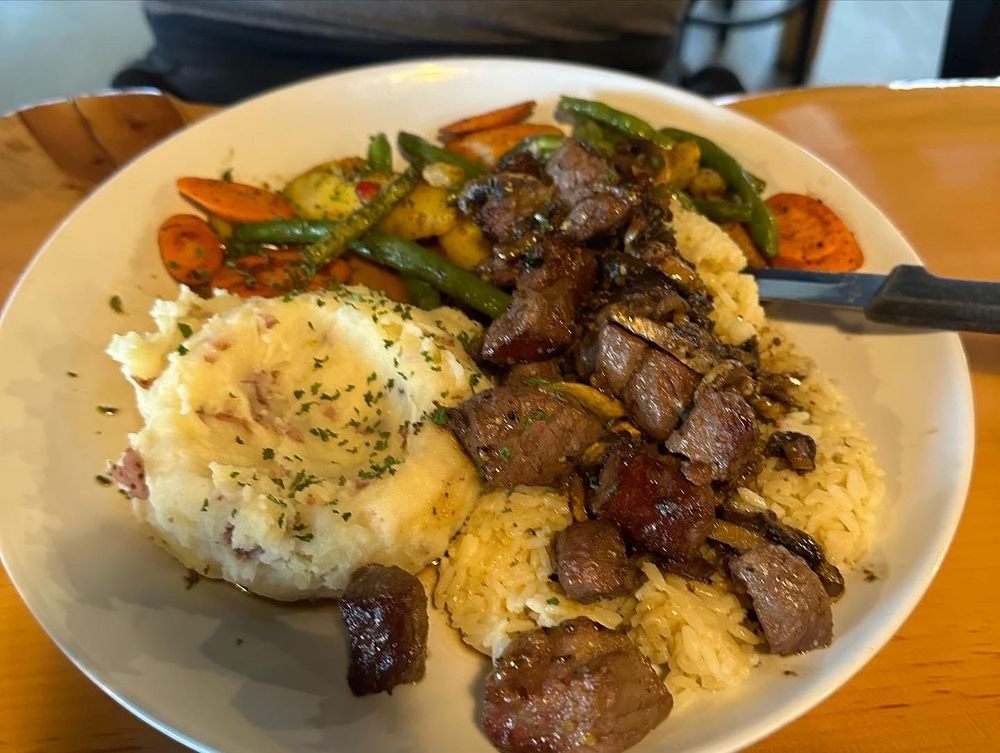 The Hive Bar & Grill Logo