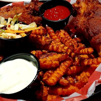 The Winchester - Fish and chips (sweet potato fries substitute) - Gastropubs Near Me - San Antonio, Texas