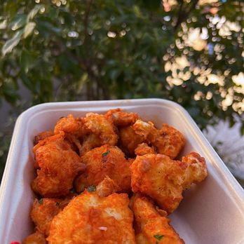 Erewhon - Buffalo cauliflower - yum - Grocery Near Me - Pasadena, California Erewhon - Buffalo cauliflower - yum - Grocery Near Me - Pasadena, California