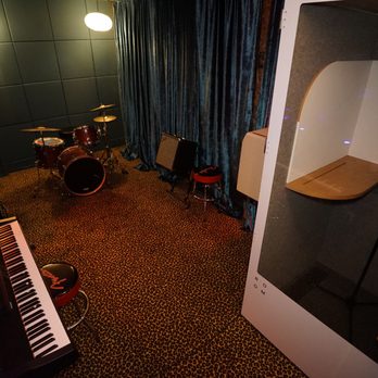 Gonzo's Studios - Our "Evergreen" rehearsal room and live room, equipped with; Presonus AIR10 x 4, Sennheiser e835 x 2, DW Performance Series more. - Recording & Rehearsal Studios Near Me - New York, New York